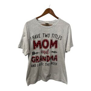 MOM GRANDMA GRAPHIC TEE SZ LARGE